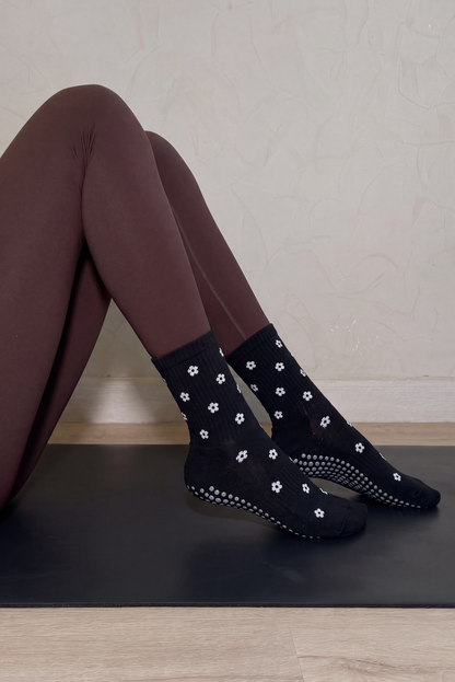 Daisy Grip Socks
