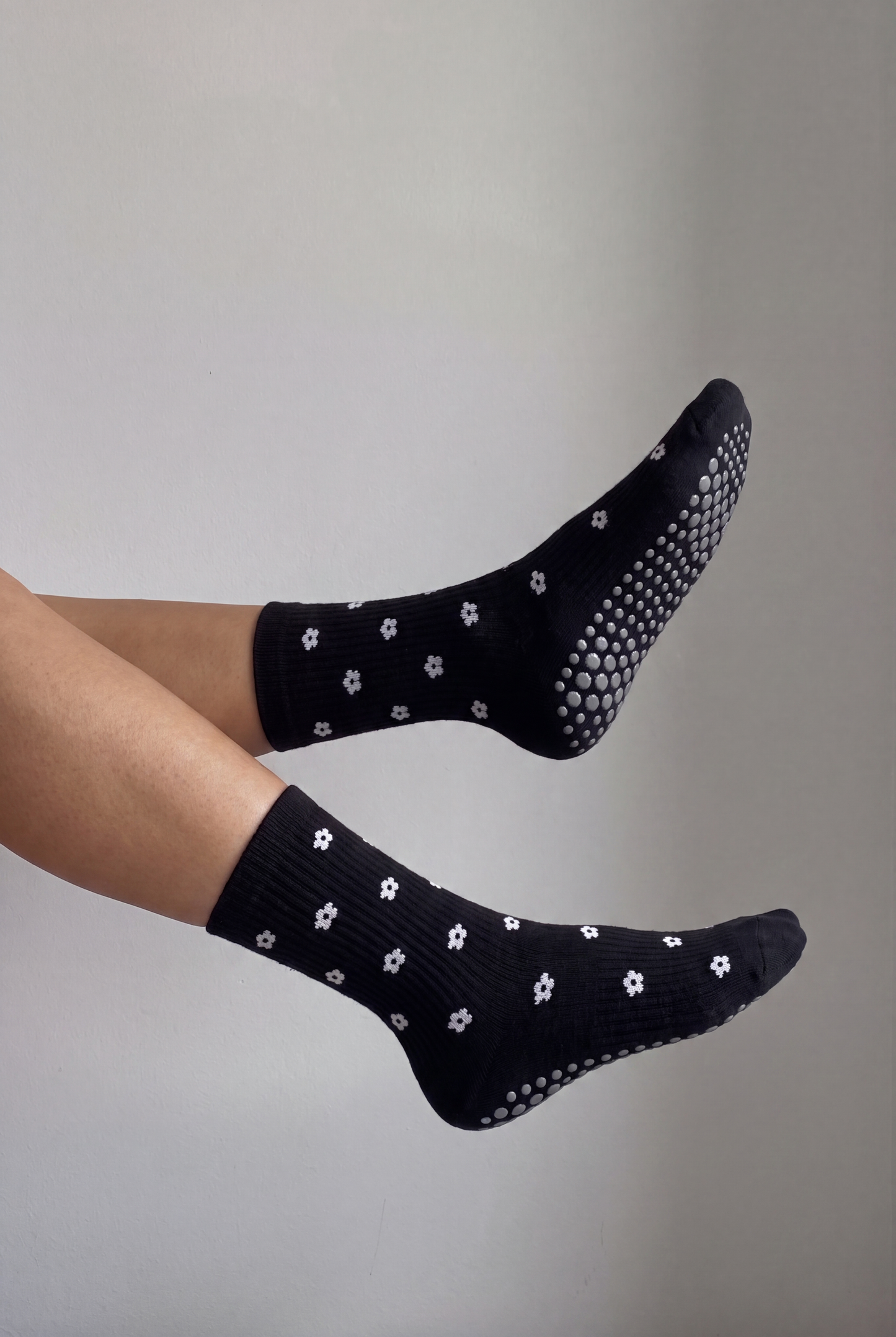 Daisy Grip Socks