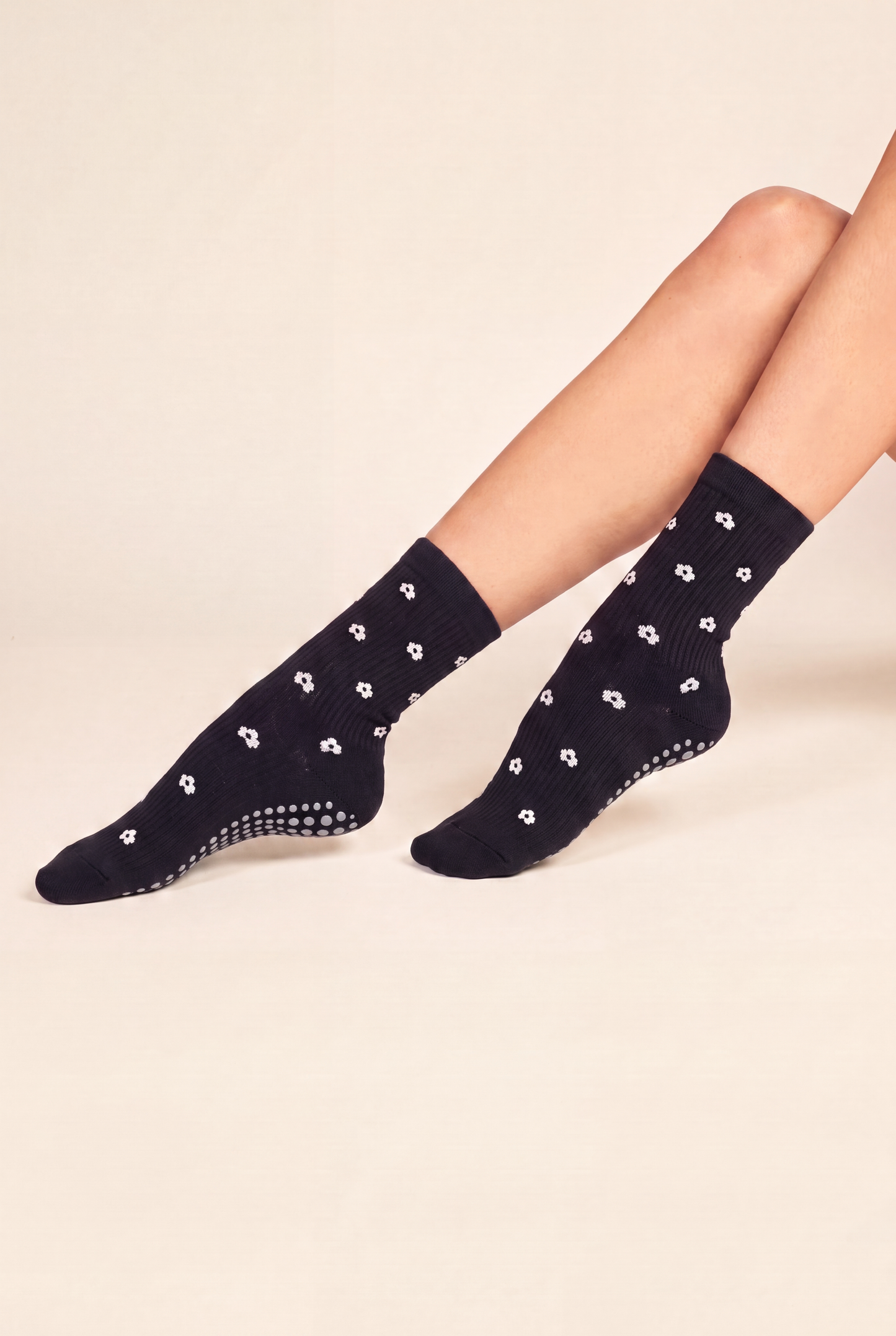 Daisy Grip Socks