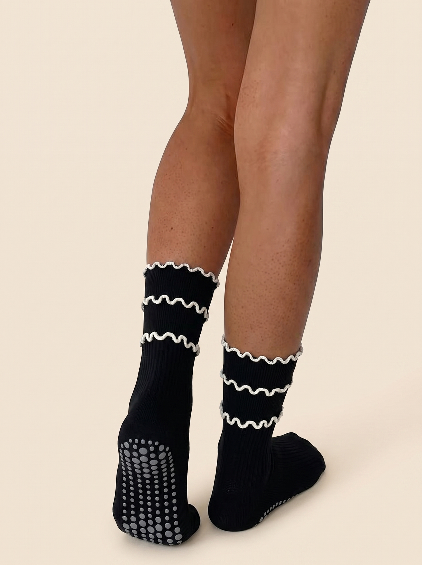 Ruffles Grip Sock - Black