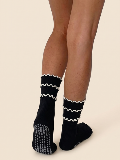 Ruffles Grip Sock - Black