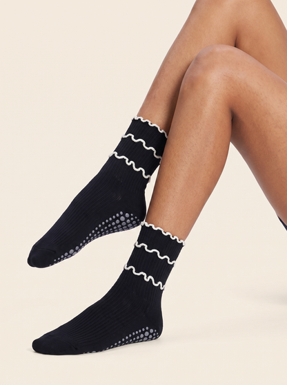 Ruffles Grip Sock - Black