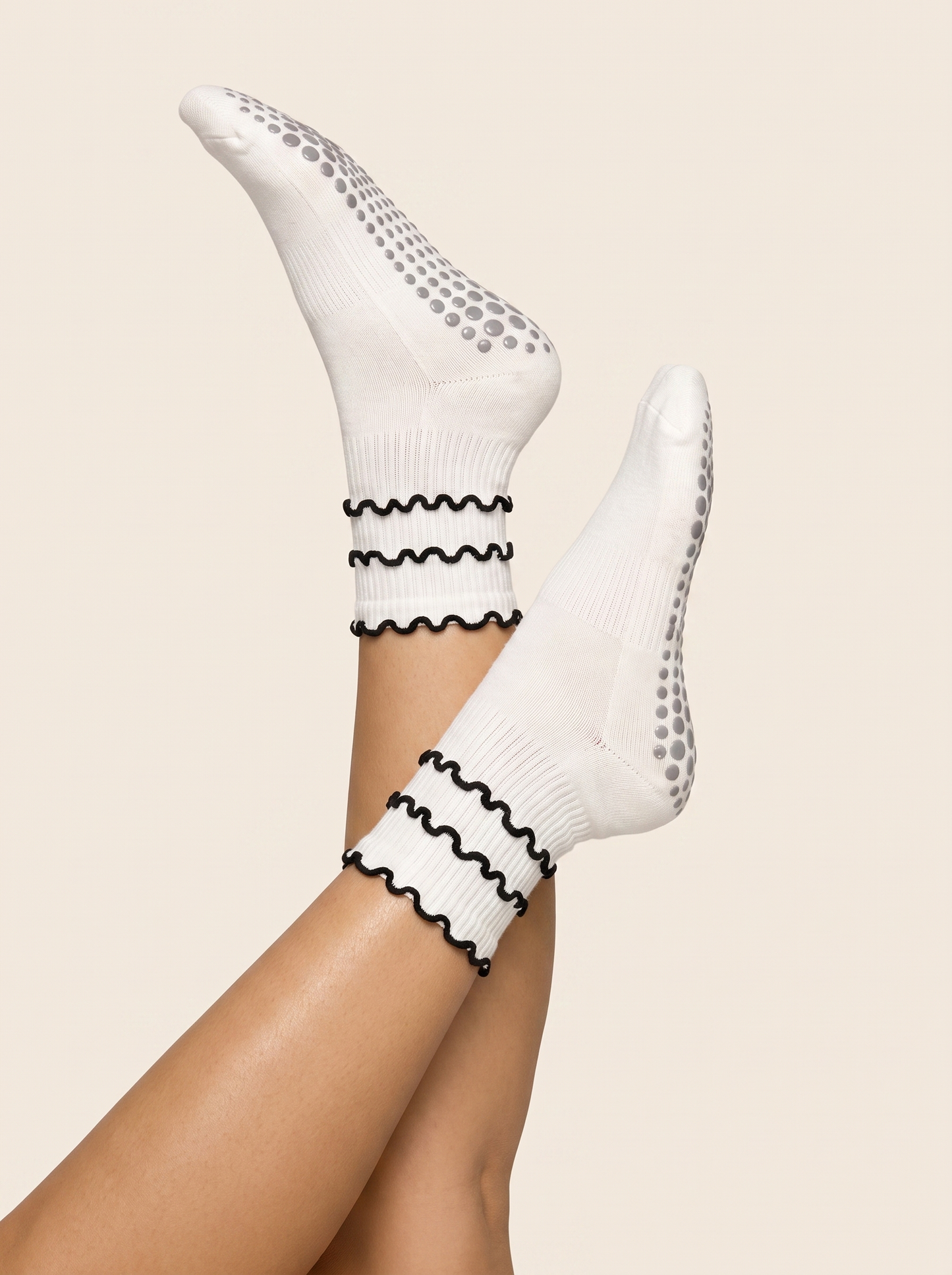 Ruffles Grip Sock - White