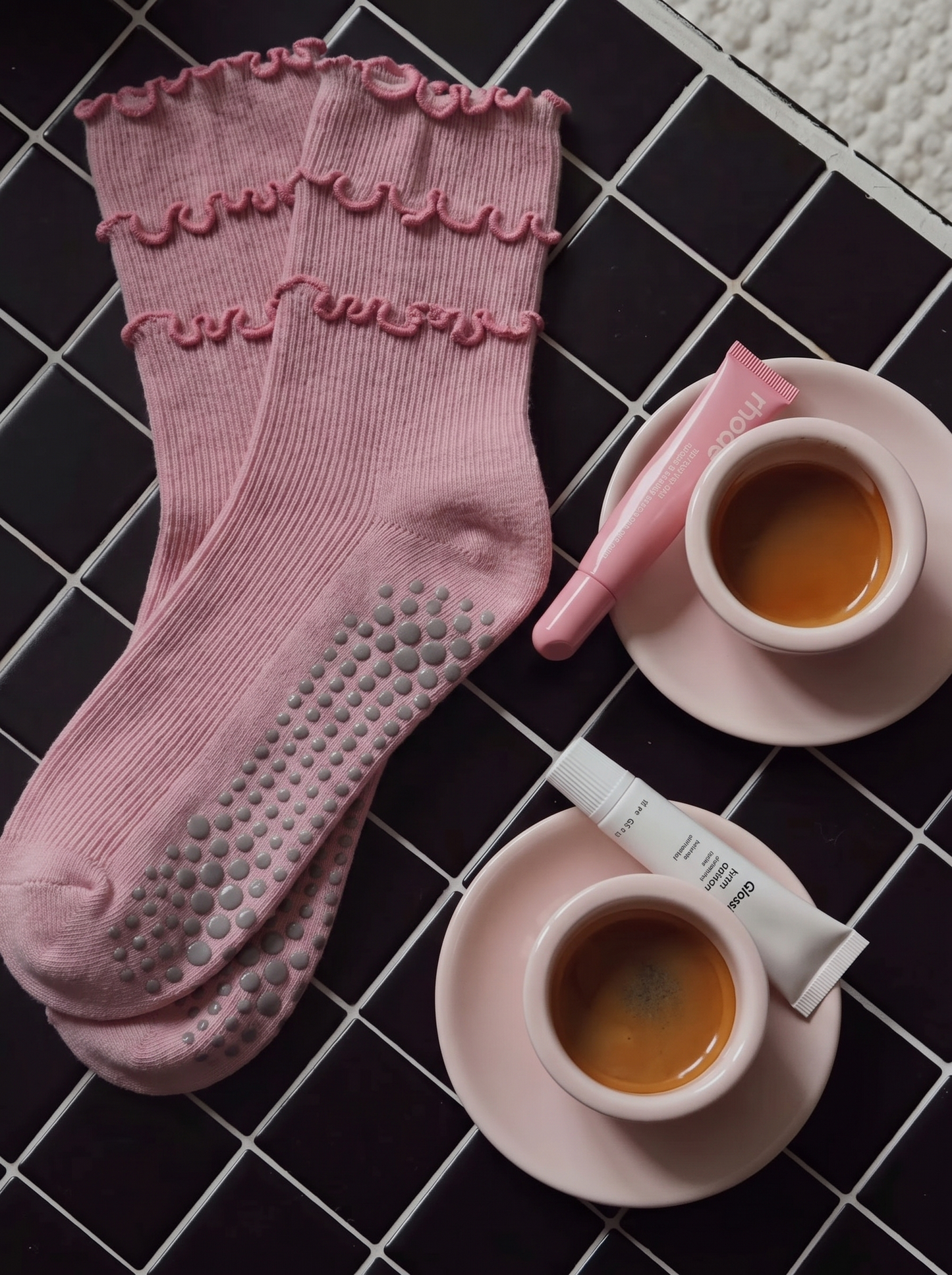 Ruffles Grip Sock - Pink