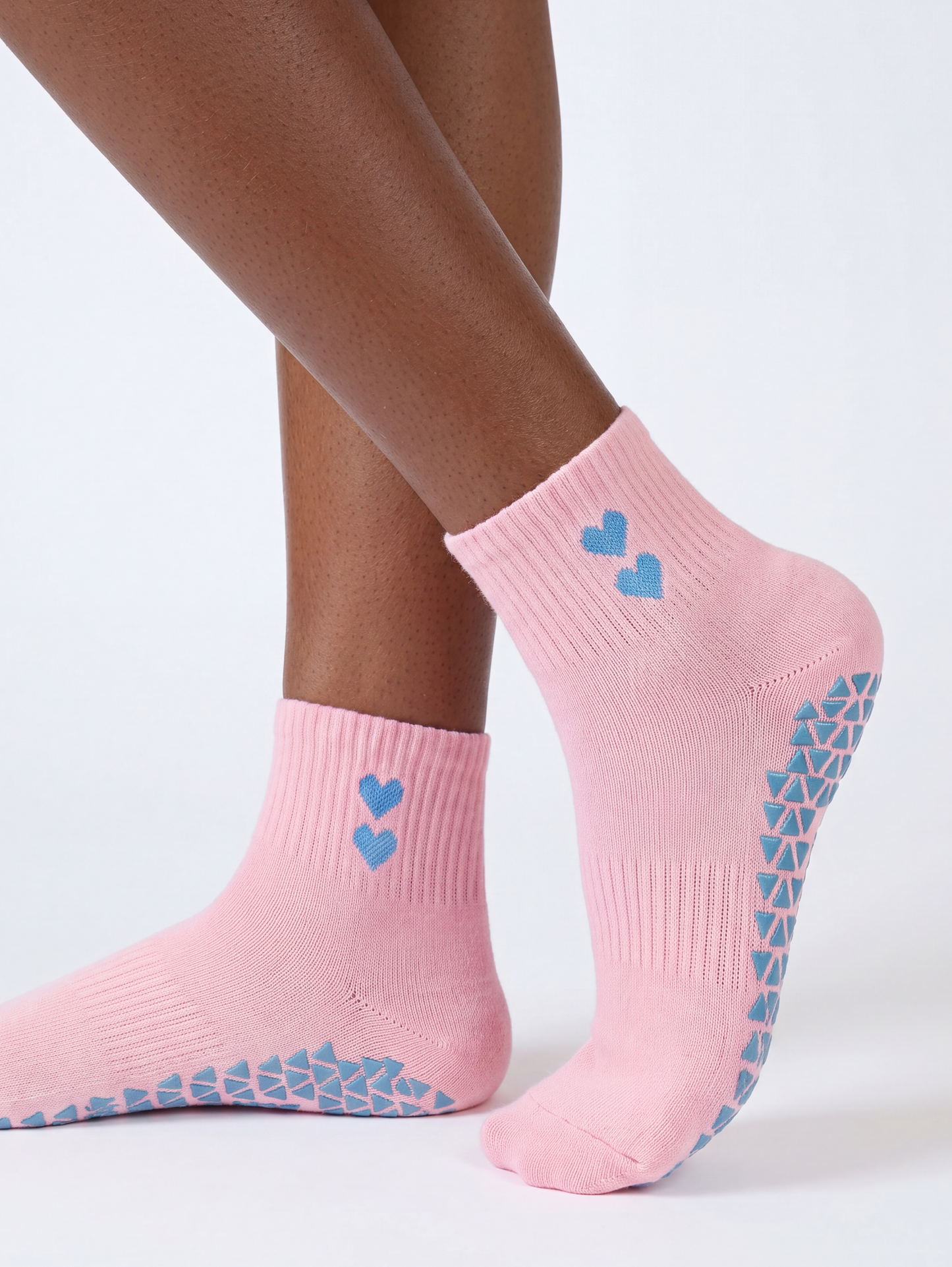 Sweetheart Ankle Grip Sock - Pink (Blue Hearts)