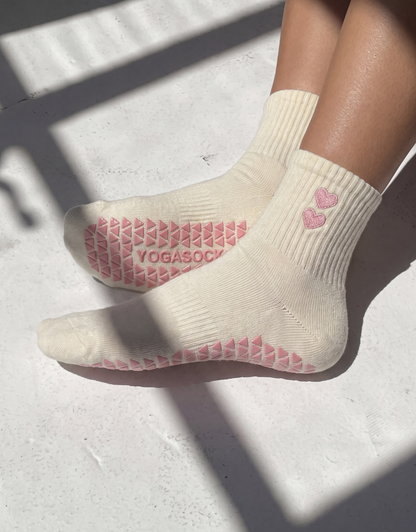 Sweetheart Ankle Grip Sock - White (Pink Hearts)